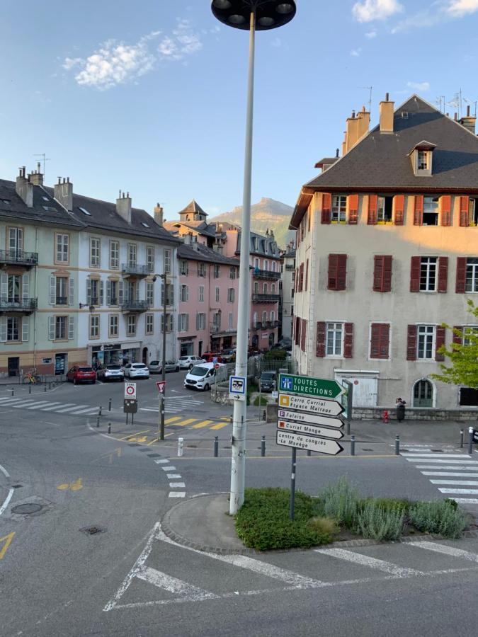 Charmes De Provence - Centre Historique Apartment Chambery Exterior photo